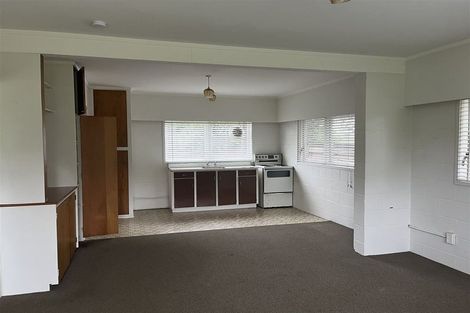 Photo of property in 9 La Perouse Street, Botany Downs, Auckland, 2010