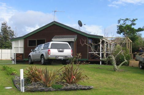 Photo of property in 4 Coronation Row, Pauanui, Hikuai, 3579