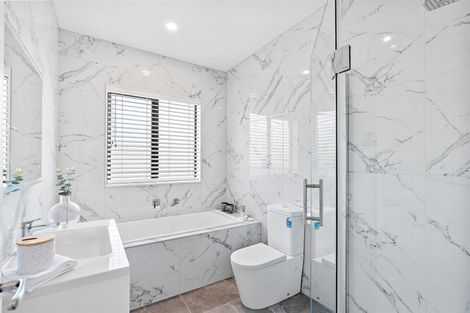 Photo of property in 40 Takurua Terrace, Orewa, 0931