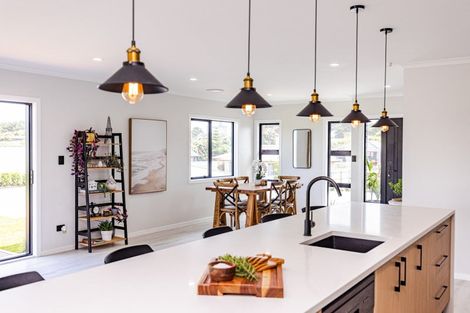 Photo of property in 5 Golf Vue Place, Castlecliff, Whanganui, 4501