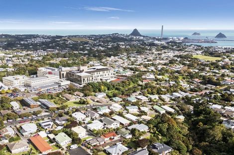 Photo of property in 2/14 Burns Street, Westown, New Plymouth, 4310