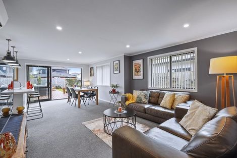 Photo of property in 13 Kimbolton Street, Rototuna North, Hamilton, 3210