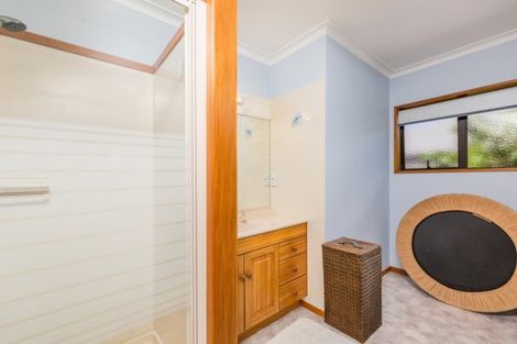 Photo of property in 2 Carver Close, Kerikeri, 0230