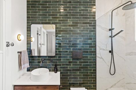 Photo of property in 24 Muritai Crescent, Havelock North, 4130