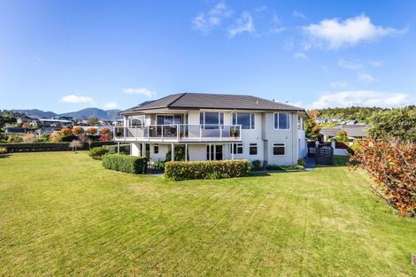 Photo of property in 19 Magnolia Rise, Waipahihi, Taupo, 3330