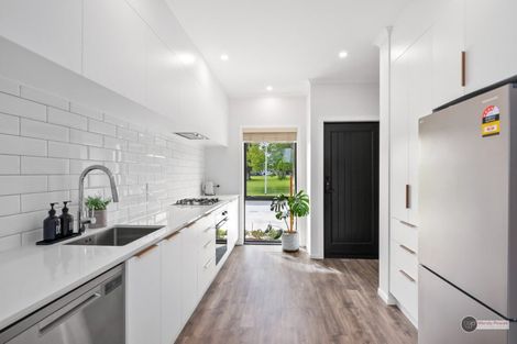 Photo of property in 33 Leo Waikari Crescent, Wallaceville, Upper Hutt, 5018