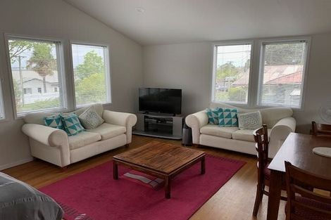 Photo of property in 6 Beresford Street, Bayswater, Auckland, 0622