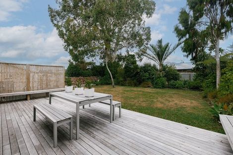 Photo of property in 24 Heatley Avenue, Hokowhitu, Palmerston North, 4410