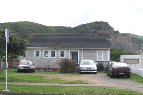 Photo of property in 127 Reynolds Street, Taita, Lower Hutt, 5011