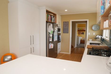 Photo of property in 80 Valley Road, Paraparaumu, 5032