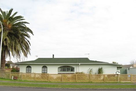 Photo of property in 1 Lantana Avenue, Bell Block, New Plymouth, 4312