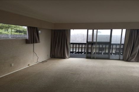 Photo of property in 15 Eyre Street, Henderson, Auckland, 0612