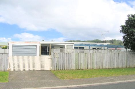 Photo of property in 107 Chartwell Avenue, Whangamata, 3620