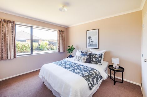 Photo of property in 4 Nevada Way, Kelvin Grove, Palmerston North, 4414