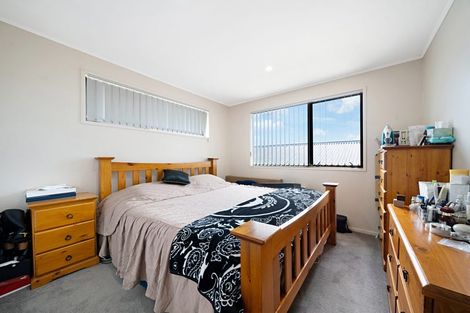 Photo of property in 4a Karepo Crescent, Ranui, Auckland, 0612