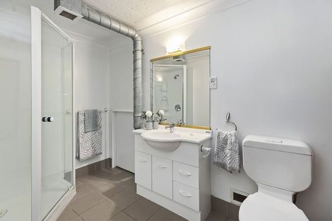 Photo of property in Vicino Apartments, 17/33 Taranaki Street, Te Aro, Wellington, 6011