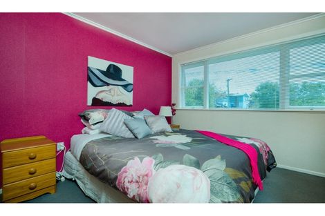 Photo of property in 11 Divich Avenue, Te Atatu South, Auckland, 0610