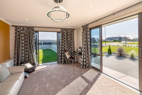 Photo of property in 1 Mcdonald Way, Lansdowne, Masterton, 5810