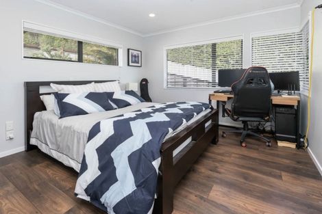 Photo of property in 1 Luana Way, Bucklands Beach, Auckland, 2014