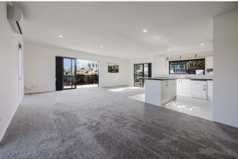 Photo of property in 8 Trosk Place, Waiuku, 2123