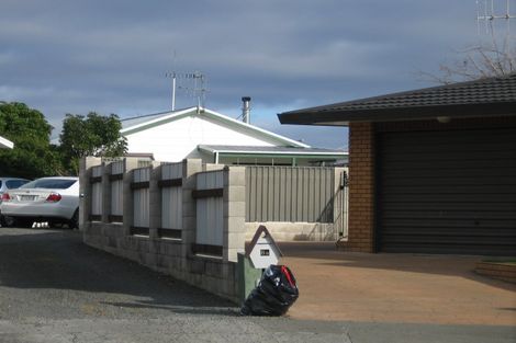 Photo of property in 8a Tukes Place, Greenmeadows, Napier, 4112