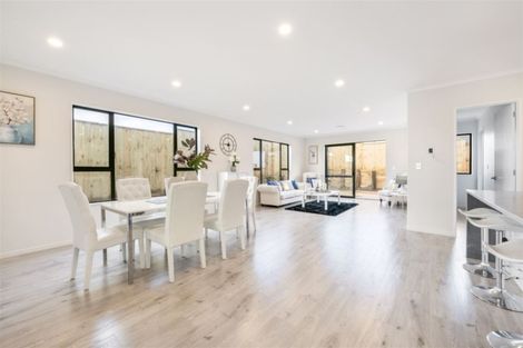 Photo of property in 75 Tir Conaill Avenue, Flat Bush, Auckland, 2019