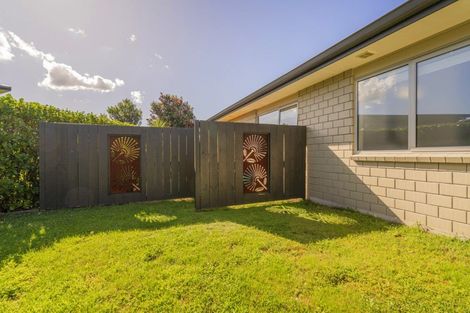Photo of property in 10 Roseberry Place, Whitianga, 3510