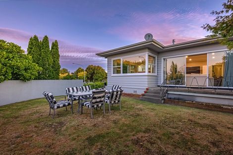 Photo of property in 1 Wigan Place, Hokowhitu, Palmerston North, 4410