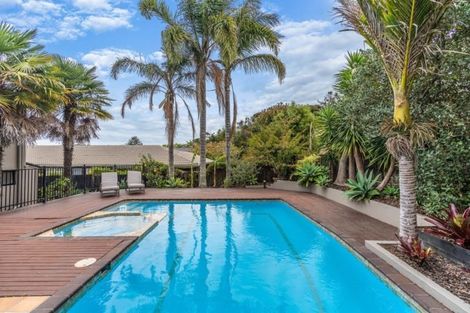 Photo of property in 100 Porritt Avenue, Chatswood, Auckland, 0626