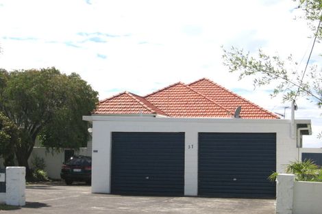 Photo of property in 37 Gulf View Road, Murrays Bay, Auckland, 0630
