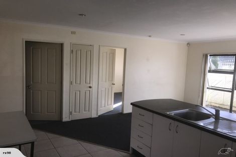 Photo of property in 2 Lamia Place, The Gardens, Auckland, 2105