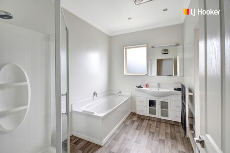 Photo of property in 16 Showgate Crescent, Mosgiel, 9024