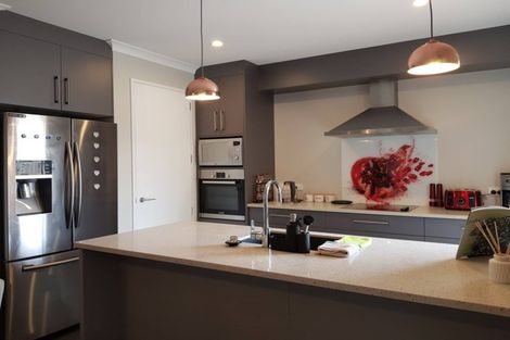 Photo of property in 4 Lakeside Terrace, Omokoroa, 3114