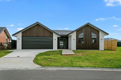 Photo of property in 6 Lewis Way, Cambridge, 3434