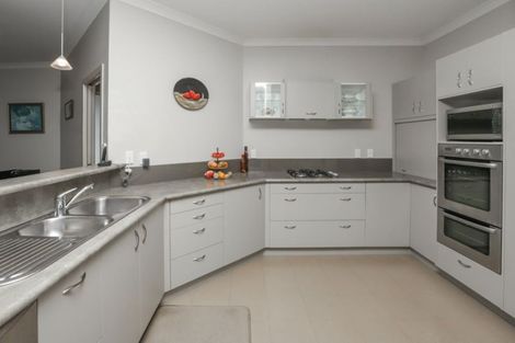 Photo of property in 31 Mickelson Avenue, Rototuna, Hamilton, 3210