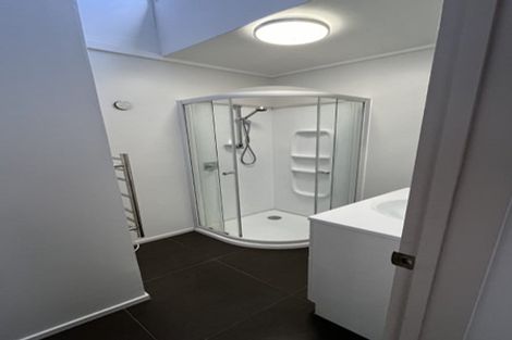 Photo of property in 3/8 Park Hill Road, Birkenhead, Auckland, 0626