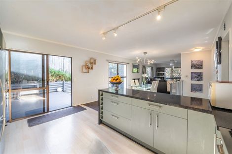 Photo of property in 32 Elmslie Road, Pinehaven, Upper Hutt, 5019