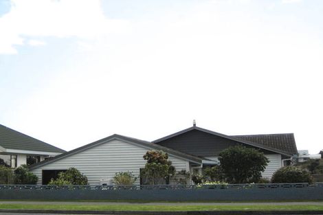 Photo of property in 14 Dorset Avenue, Westown, New Plymouth, 4310