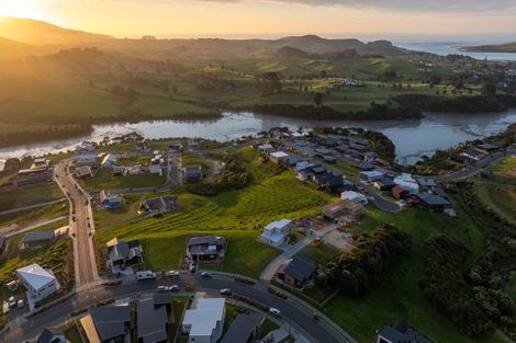 Photo of property in 97 Rangitahi Road, Raglan, 3225