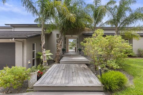 Photo of property in 497 Whitford Road, Whitford, Howick, 2571