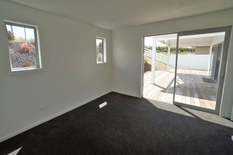 Photo of property in 68 Stace Hopper Drive, One Tree Point, 0118
