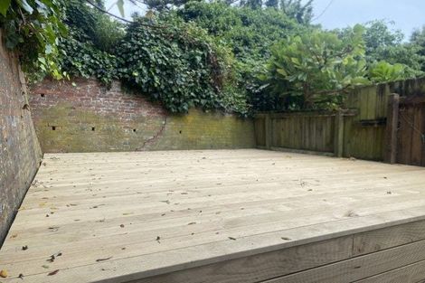 Photo of property in 140 Elizabeth Street, Mount Victoria, Wellington, 6011