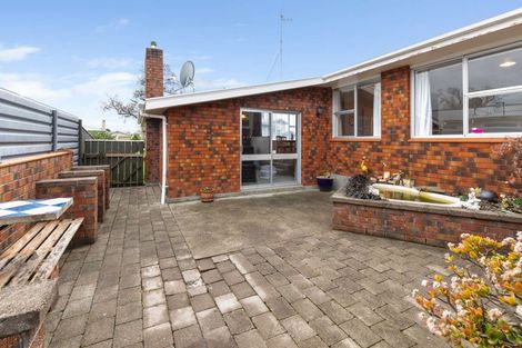 Photo of property in 8 Abraham Crescent, Milson, Palmerston North, 4414