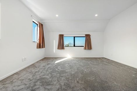 Photo of property in 1c Flamingo Court, Goodwood Heights, Auckland, 2105