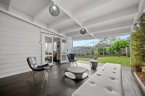 Photo of property in 8 Puriri Street, Helensville, 0800