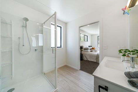 Photo of property in 10 Ford Road, Manor Park, Lower Hutt, 5019