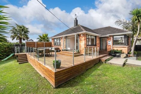 Photo of property in 2 Leander Road, Bayswater, Auckland, 0622
