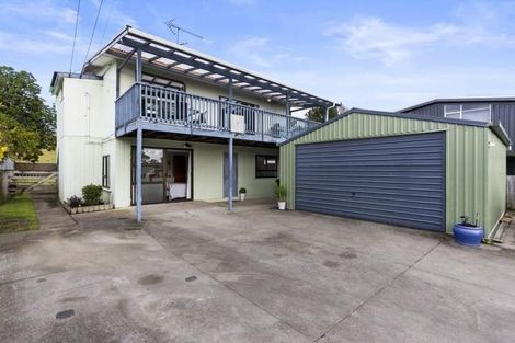 Photo of property in 20 Bertram Road, Kawakawa Bay, 2585
