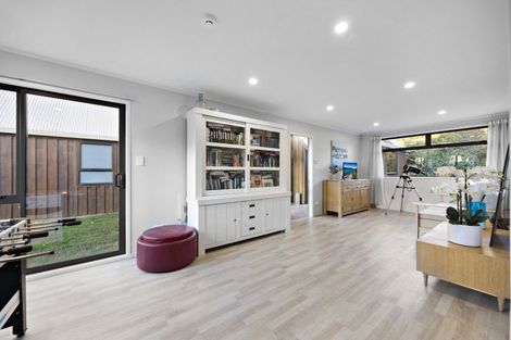 Photo of property in 47 Cherrington Road, Clevedon, Papakura, 2582