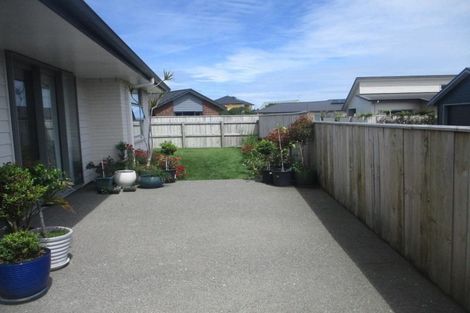 Photo of property in 43 Waipunahau Road, Waikanae, 5036